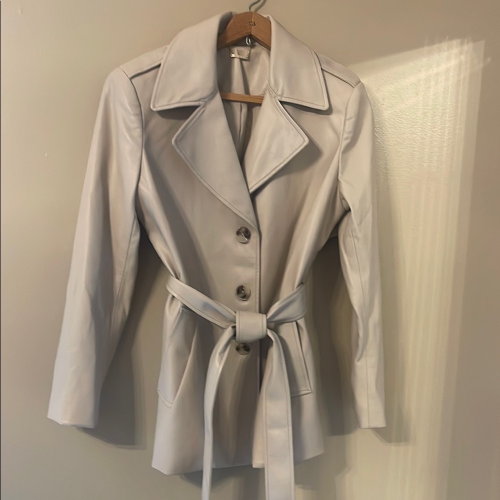 Cream Trench Faux Leather Coat with Notched Lapels and Tailored Fit